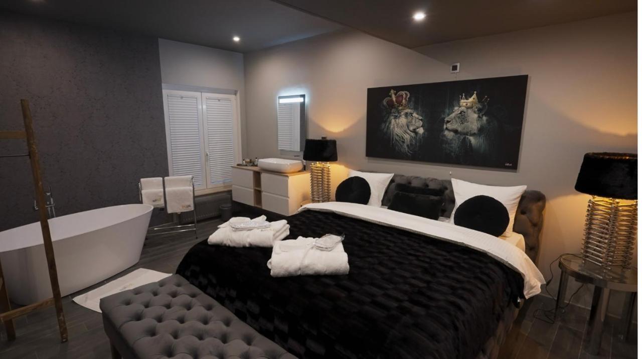 Les Suites M Wanze Bagian luar foto