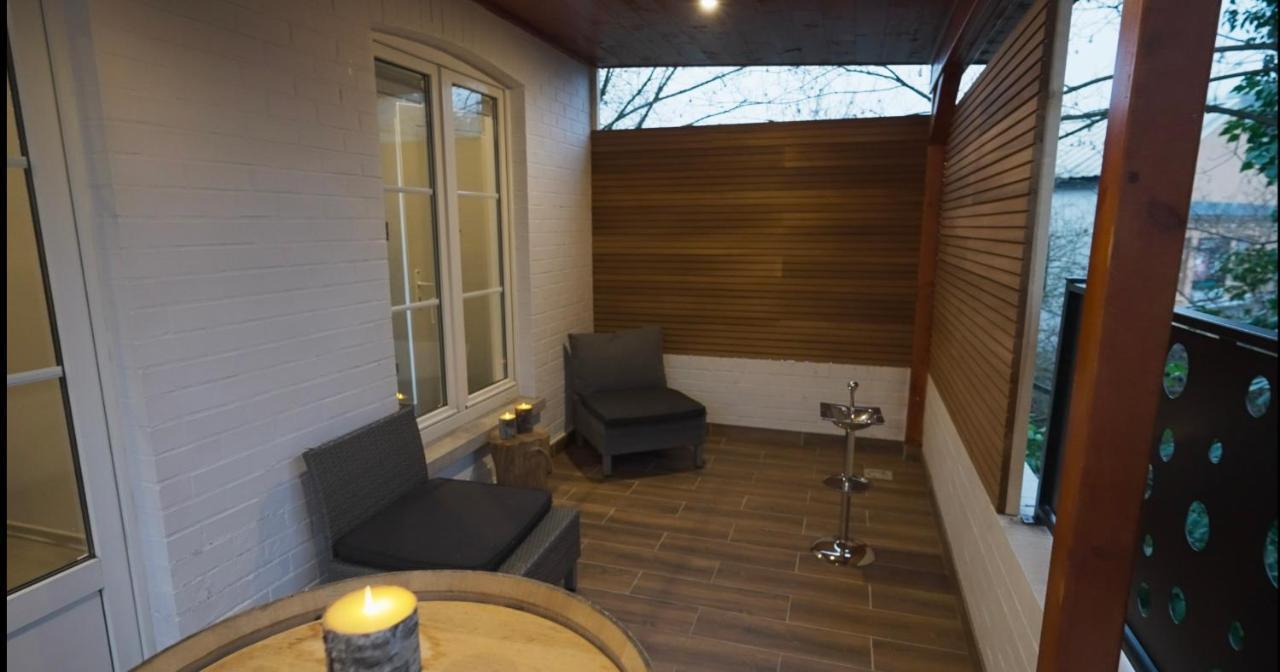 Les Suites M Wanze Bagian luar foto